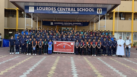 Trekking to Konajekallu